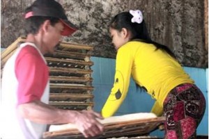 Pengrajin tahu Kopeci, Kuningan.